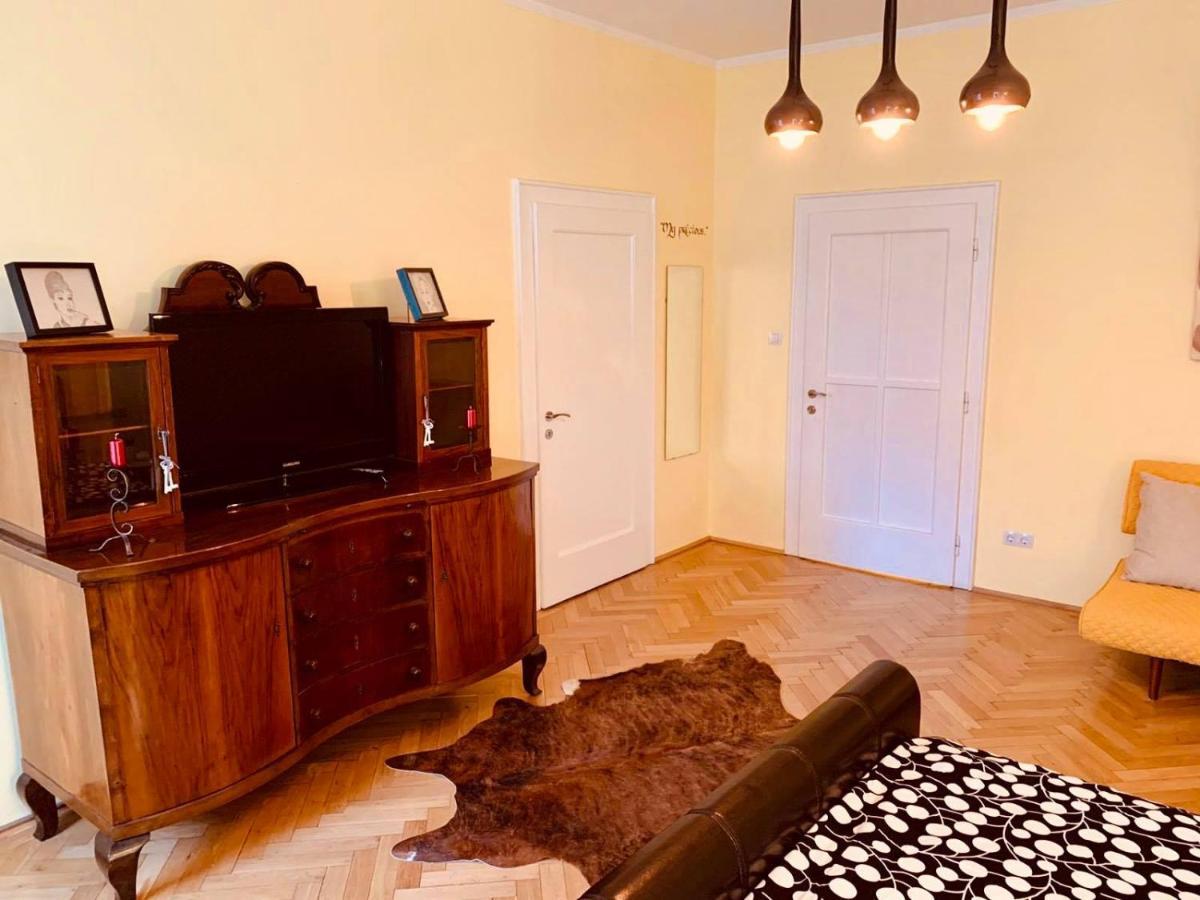 Cinematheque Ultracentral Apartment Σίμπιου Εξωτερικό φωτογραφία
